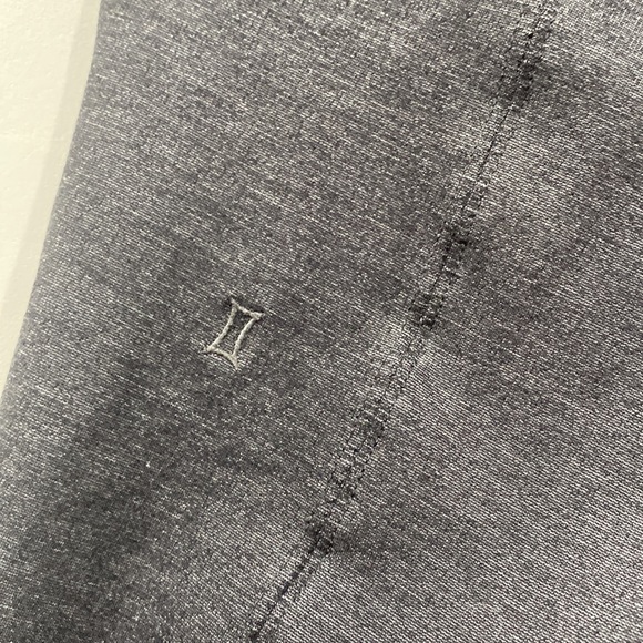 Kit and Ace “ Pencil Me In Legging “ in Charcoal/ Black/ Grey size 8 - Picture 10 of 14